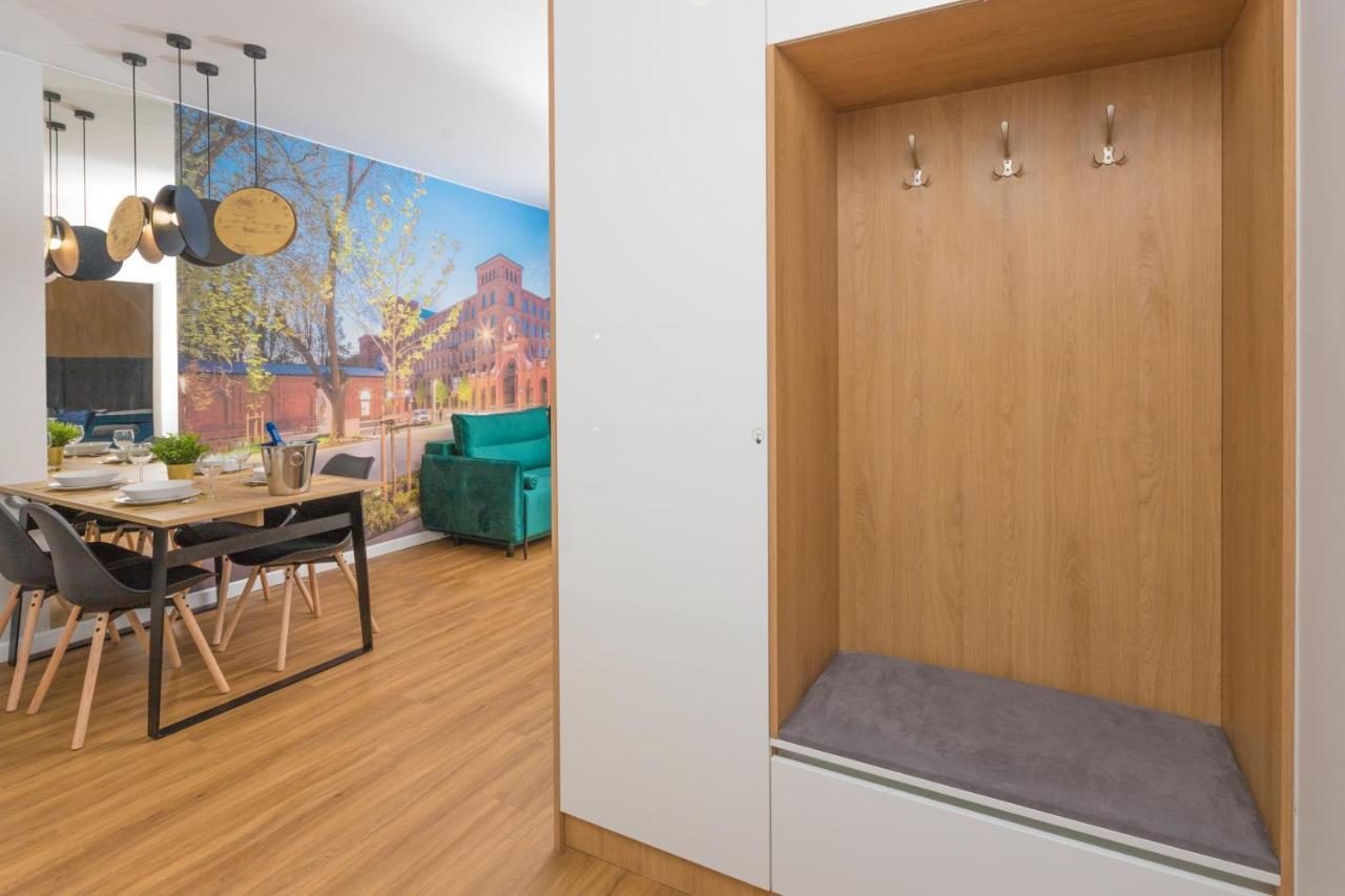 Royal Manu Apartment Netflix Лодз Екстериор снимка