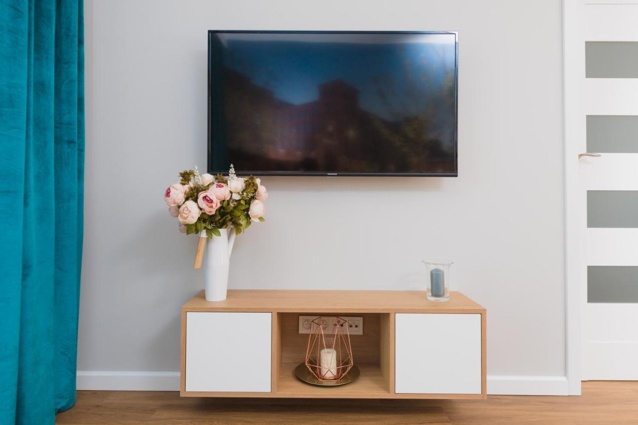 Royal Manu Apartment Netflix Лодз Екстериор снимка